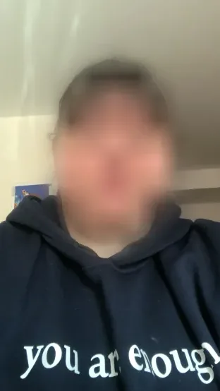 Amira, 31