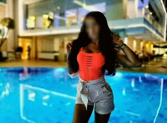 Antonia, 40
