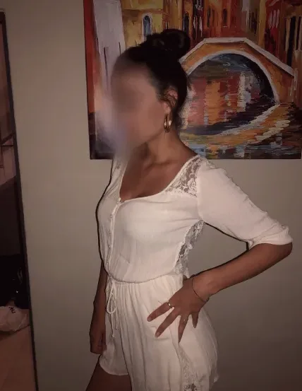 Carla, 32