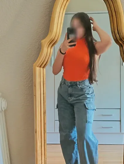 Hannah, 20