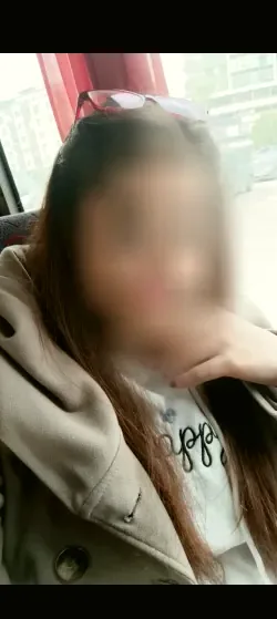 Kira, 29