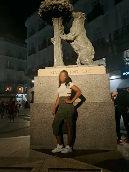 Sophie, 34