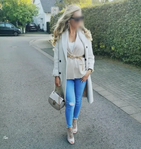 Thea, 34